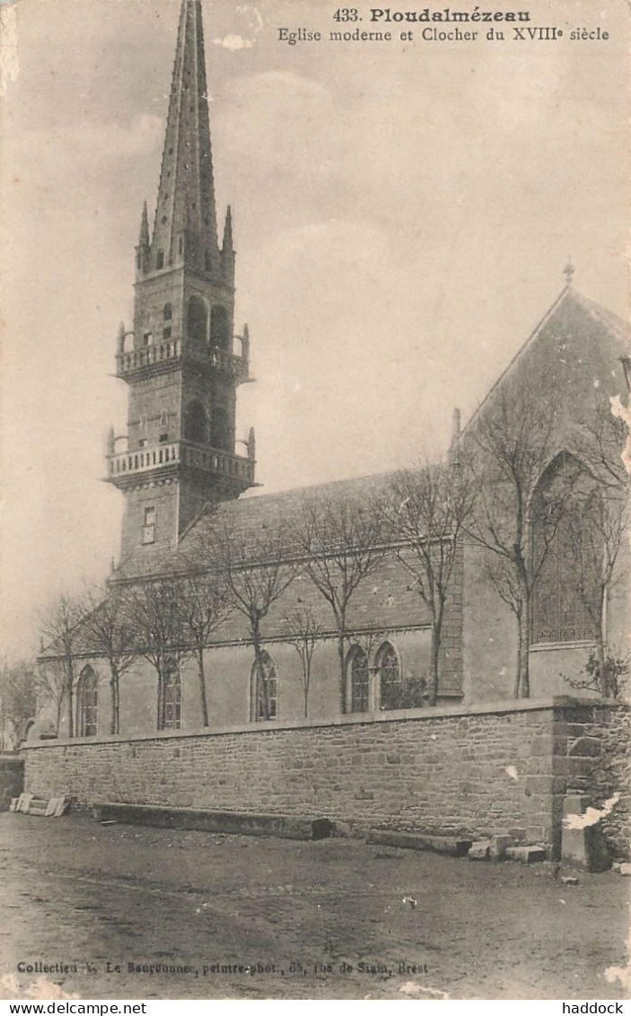 PLOUDALMEZEAU : EGLISE MODERNE