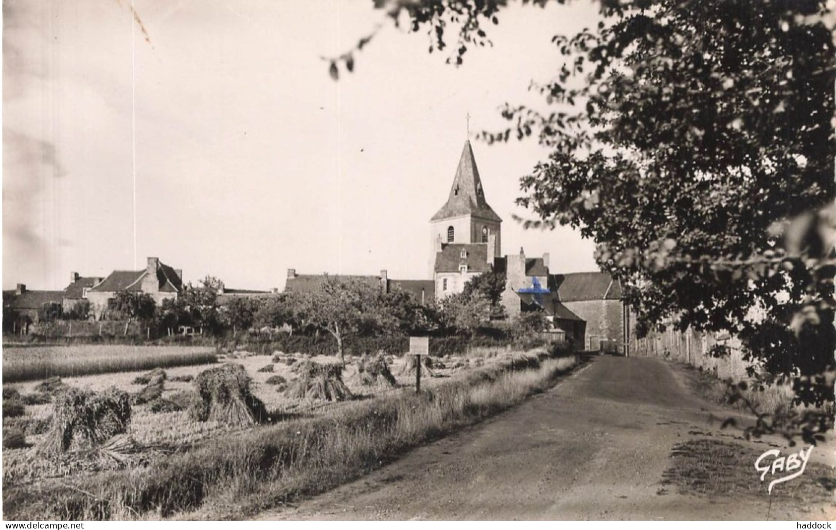PLOUER SUR RANCE : L'ARRIVEE DE DINAN