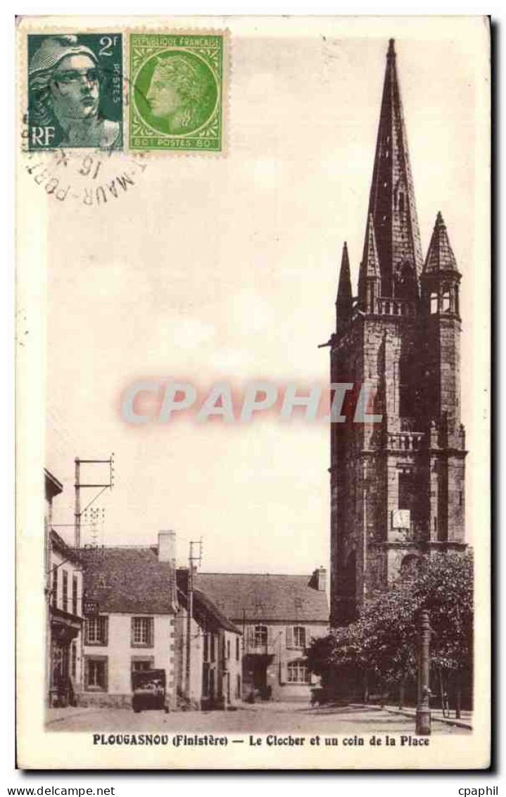 Plougasnou CPA Le clocher et un coin de la place