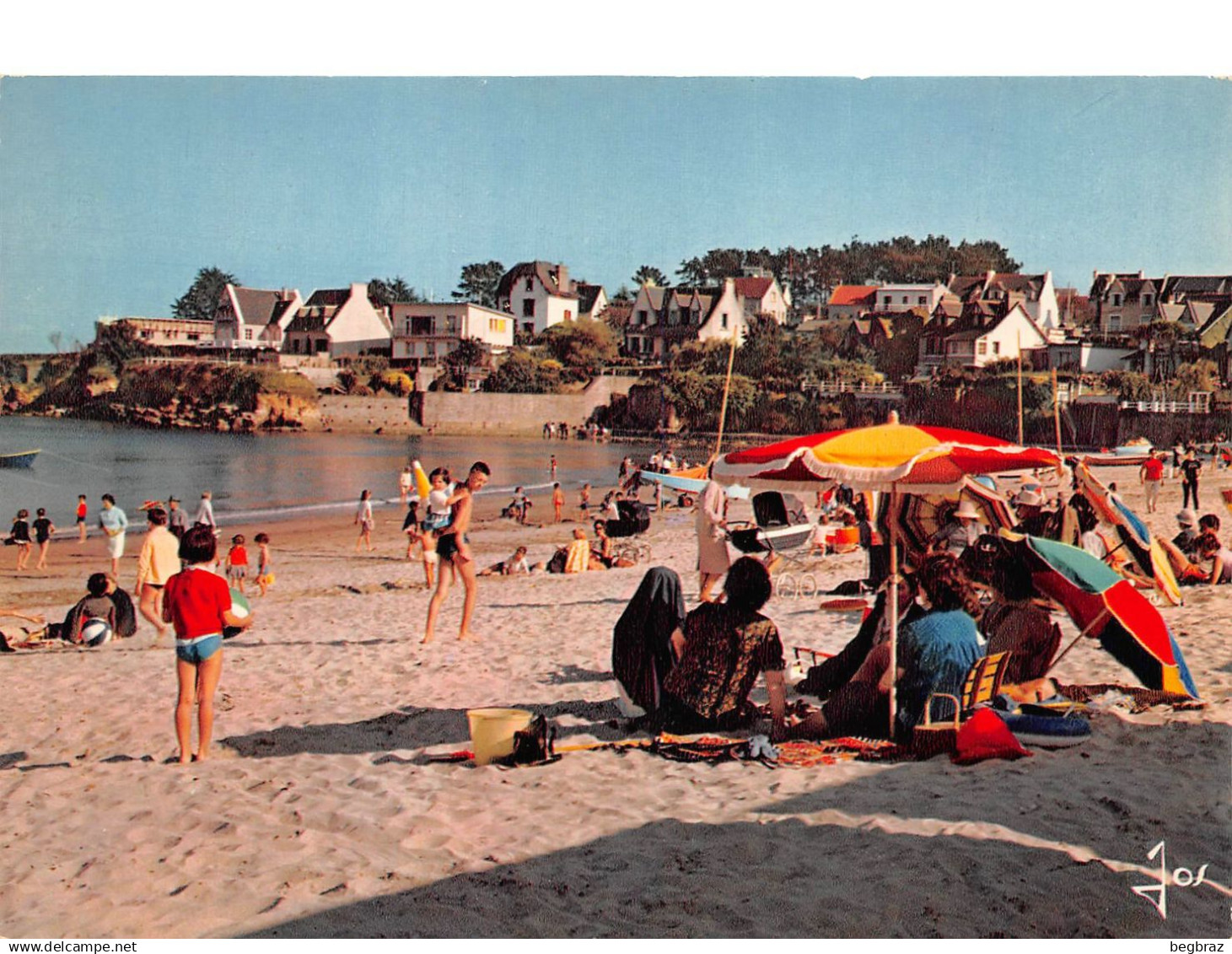 PLOUGONVELIN     LA PLAGE