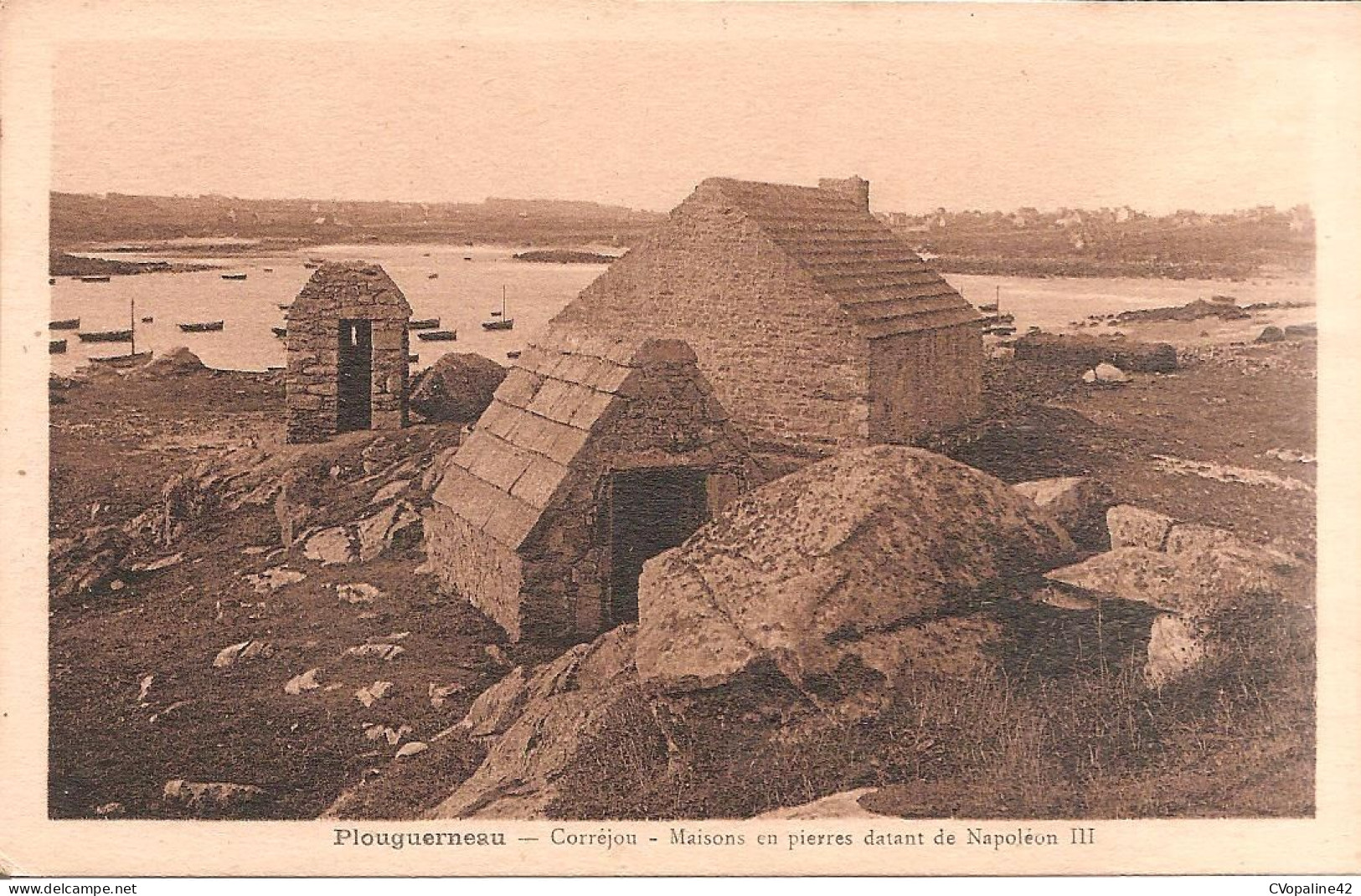 PLOUGUERNEAU (29) Correjou - Maisons en pierres datant de Napoléon III