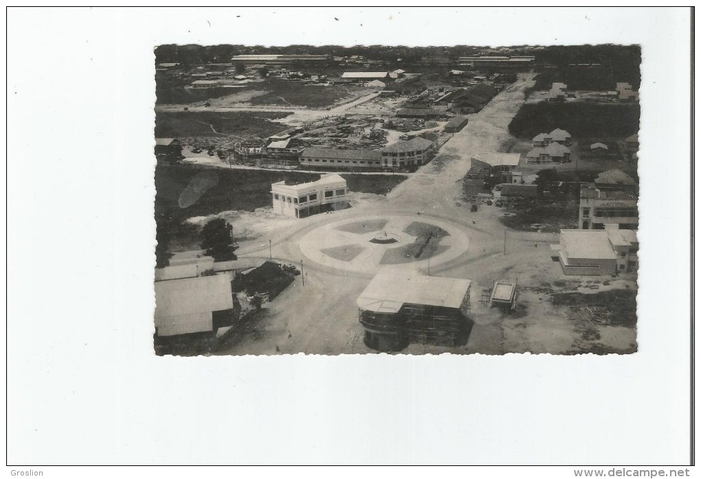 POINTE NOIRE CARTE PHOTO PLACE DU MONUMENT AUX MORTS