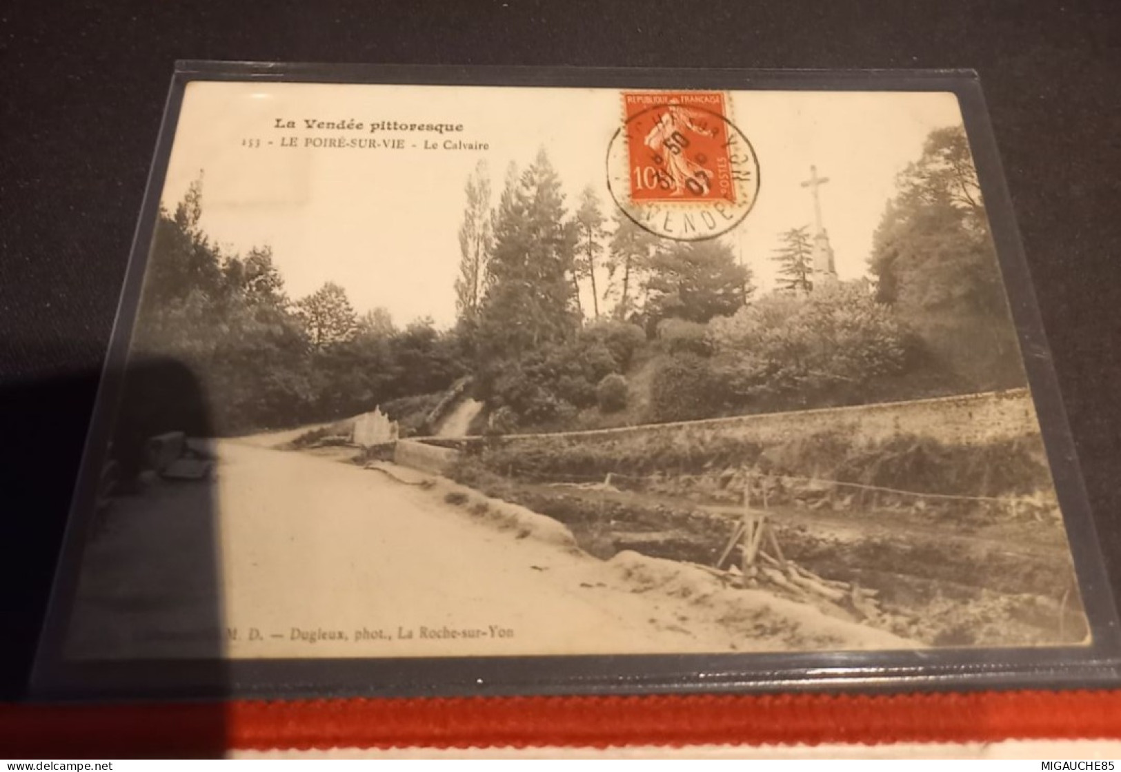 POIRE SUR  VIE *-  N°153*-  le calvaire