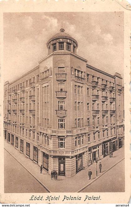 AK Lodz Männer am Hotel Polonia Palast Postkarte 1925