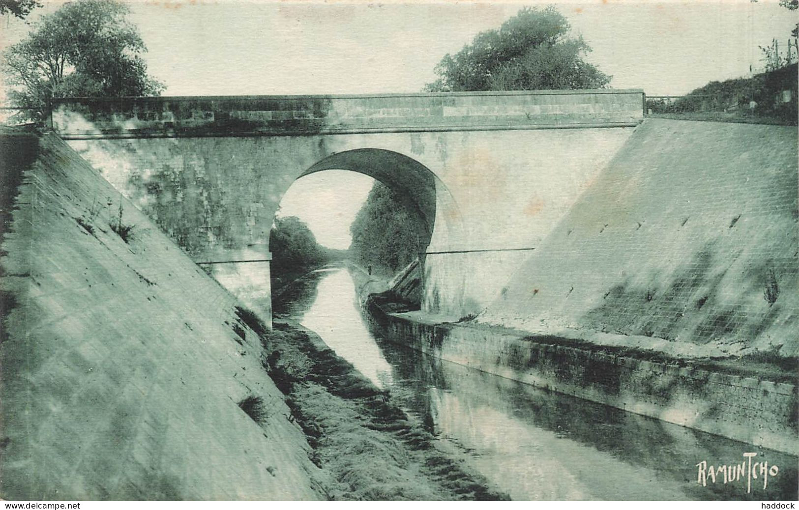 POMPIERRE - LE PONT DE GROLLEAU