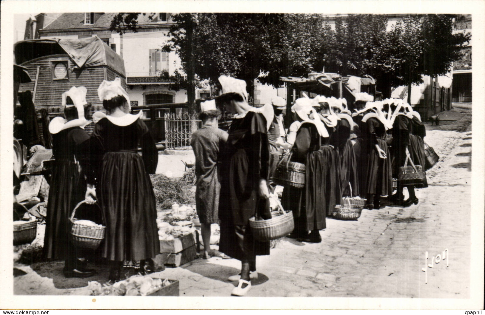 Pont Aven Jour de marche