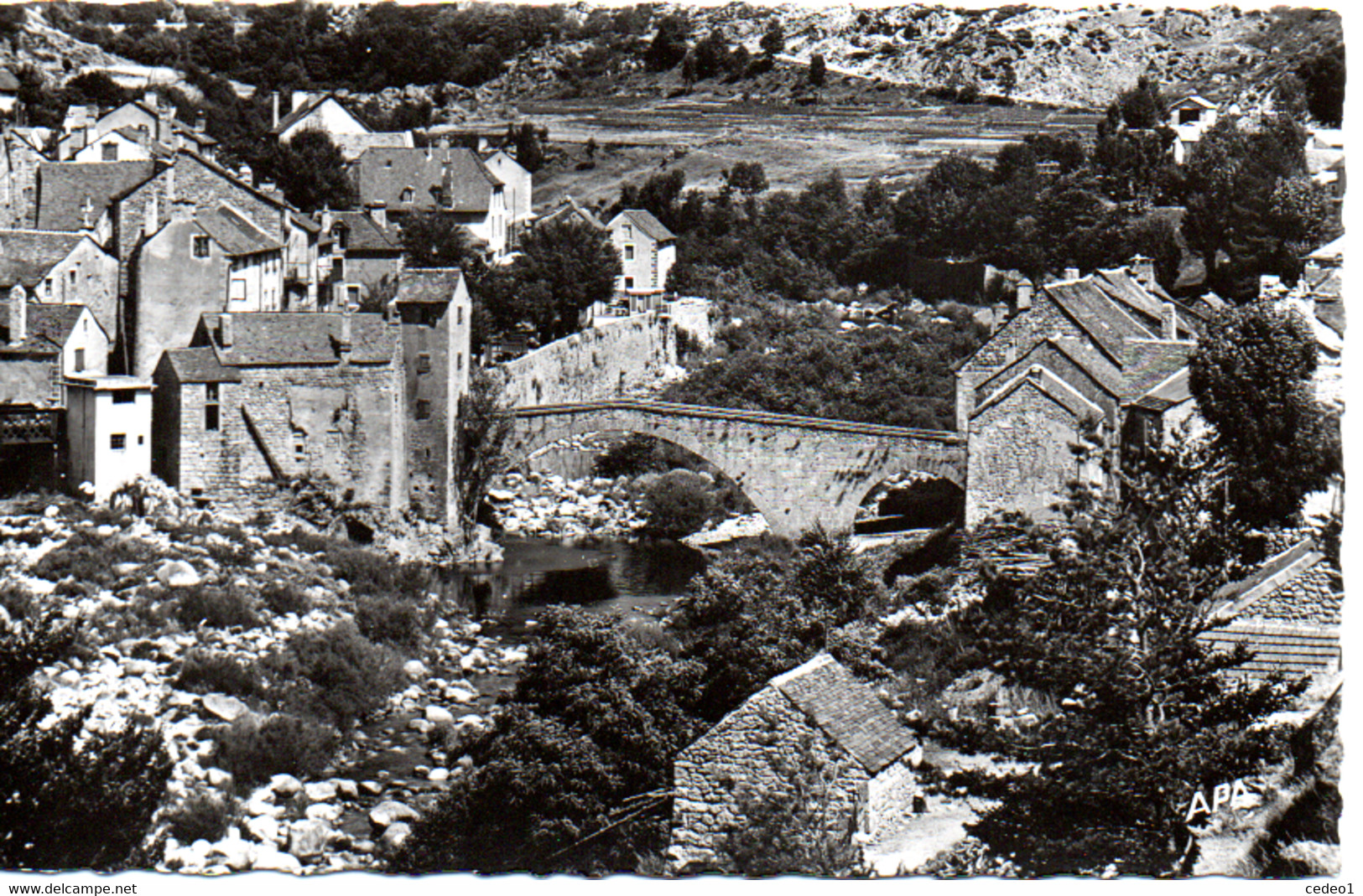 PONT DE MONTVERT  VUE GENERALE ET LE PONT DU TARN