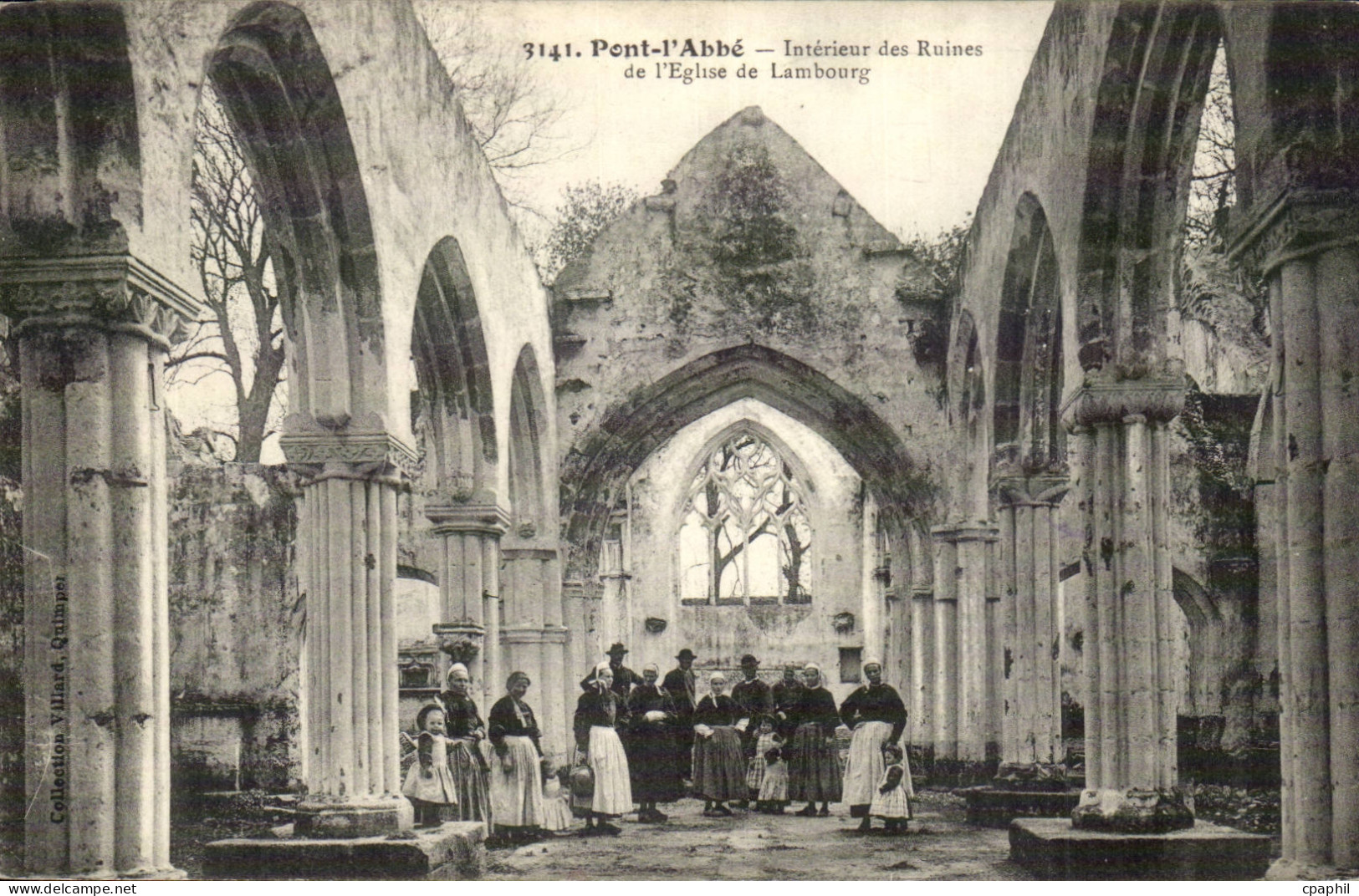 Pont l'abbe CPA Interieur des ruines de l'eglise de Lambourg