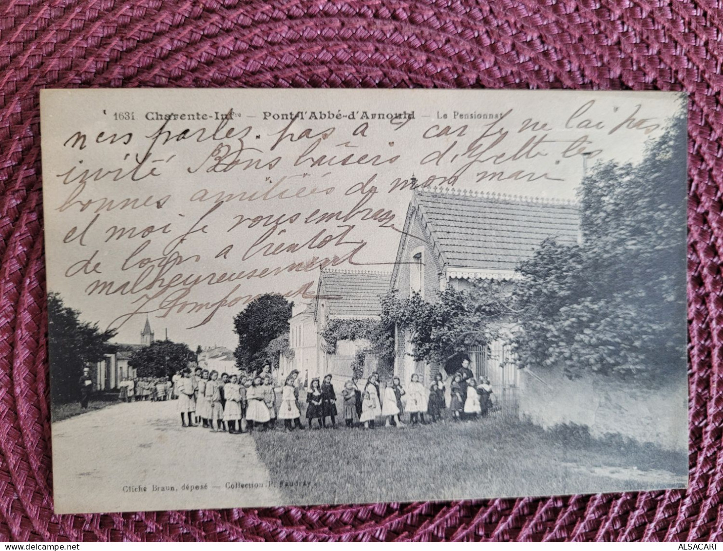 pont l'abbé-d'arnoult , le pensionnat