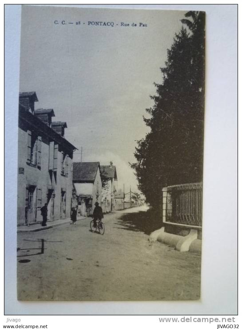 PONTACQ  :  Rue  de  PAU