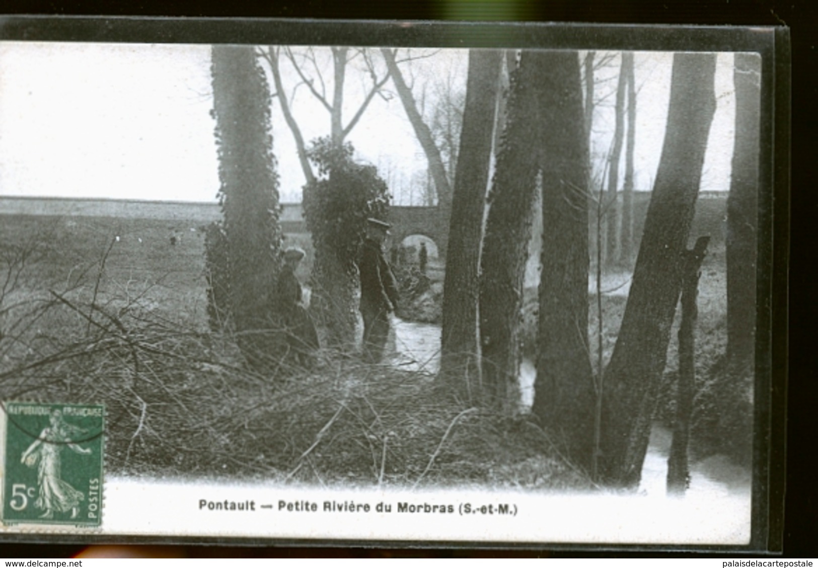 PONTAULT COMBAULT                       JLM