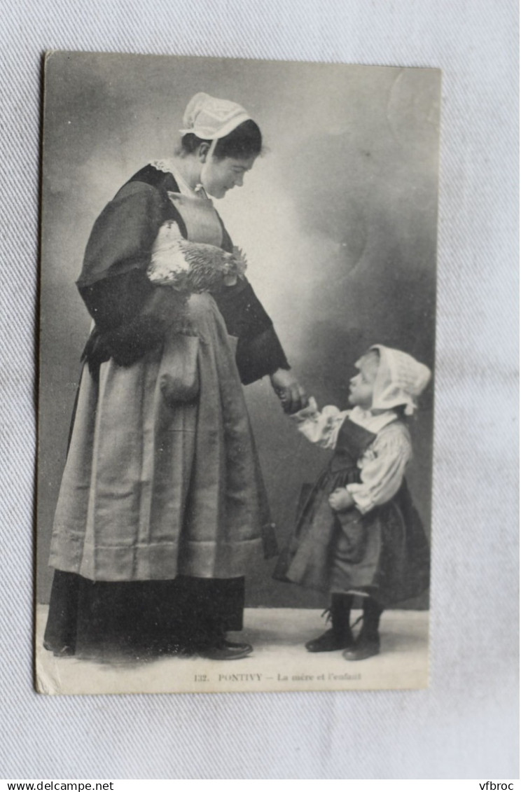 Pontivy, la mère et l'enfant, Morbihan 56