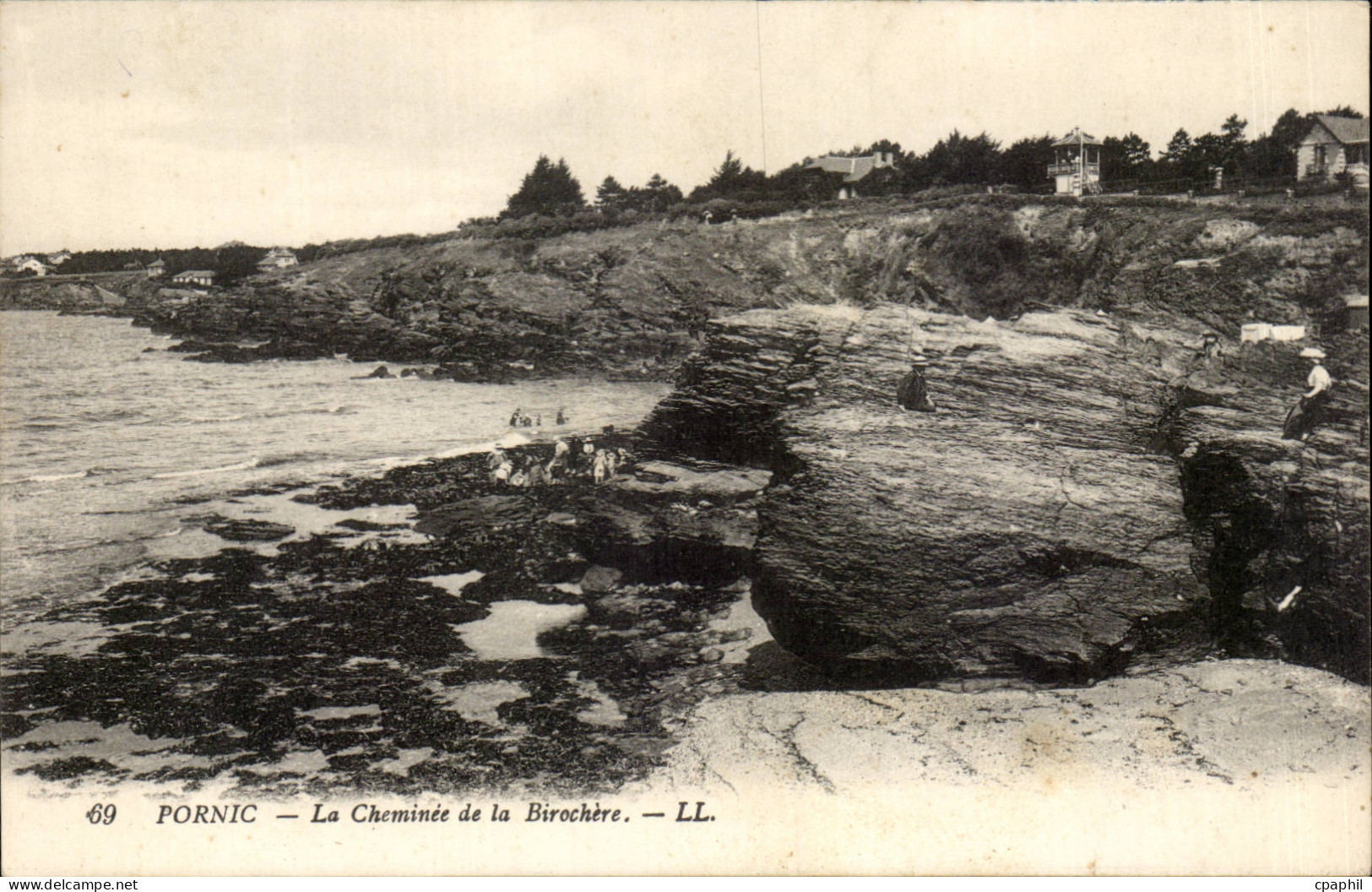 Pornic CPA La cheminee de la Birochere