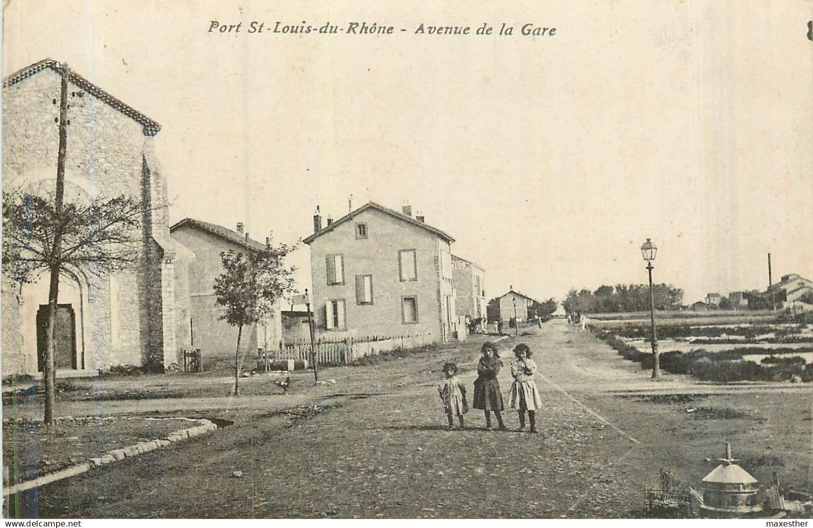 PORT SAINT LOUIS DU RHONE avenue de la gare