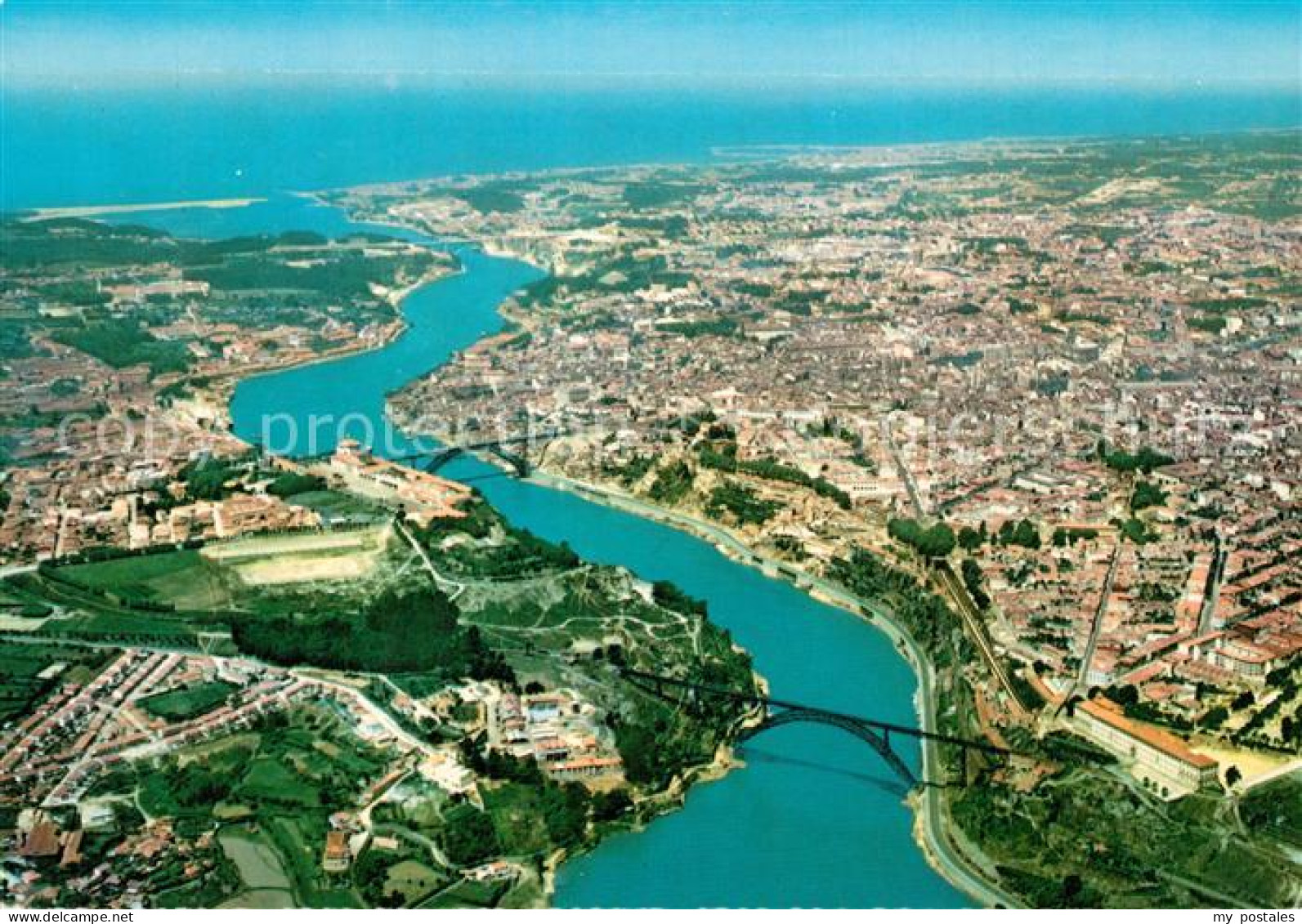 Porto Portugal As 3 pontes sobre o Douro vistas do ar