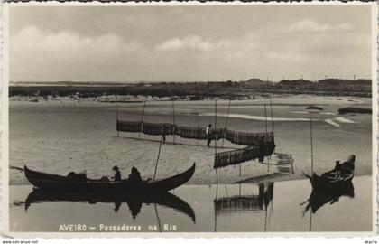 CPA AVEIRO - Pescadores na Ria PORTUGAL (760760)