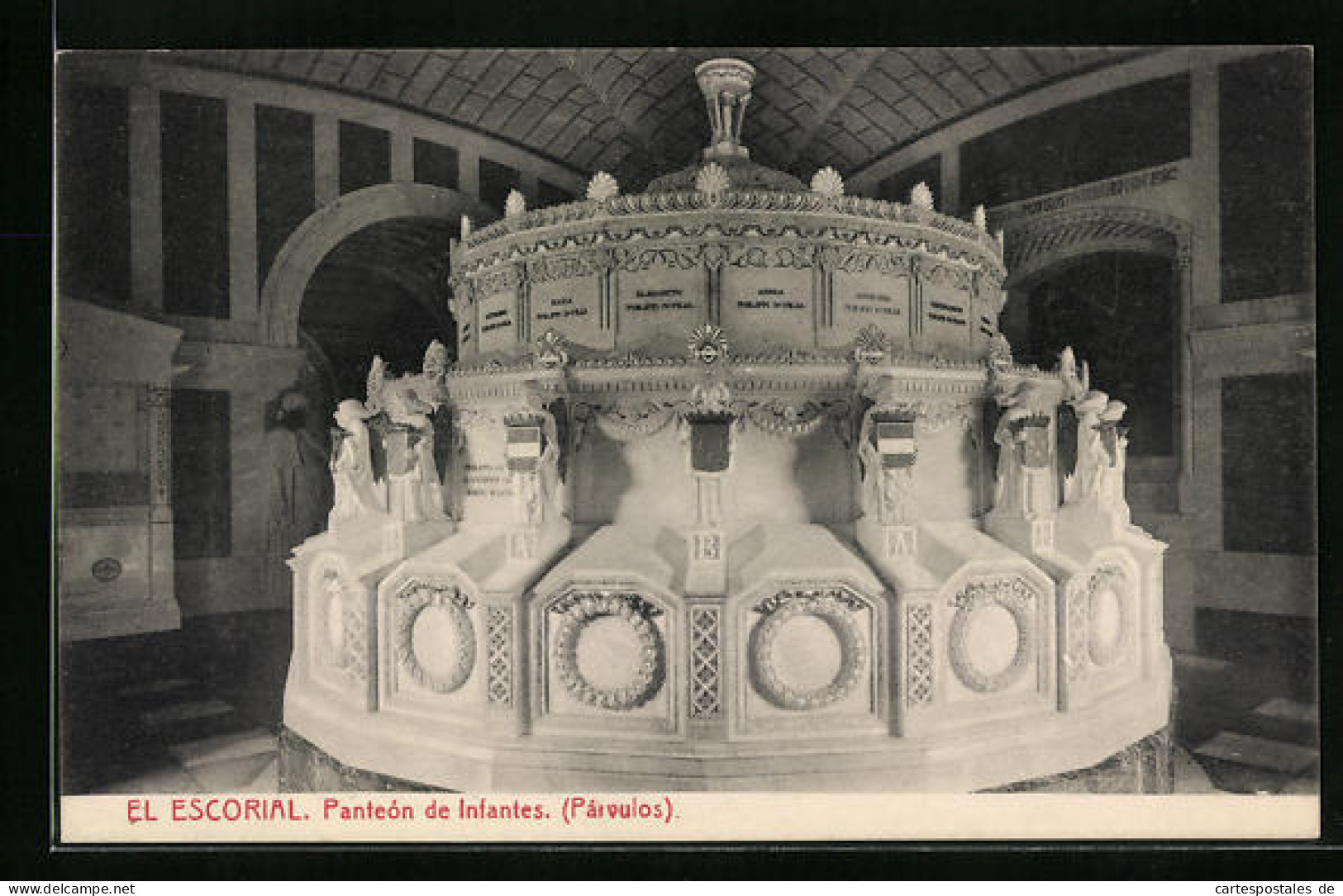 Postal El Escorial, Panteon de Infantes