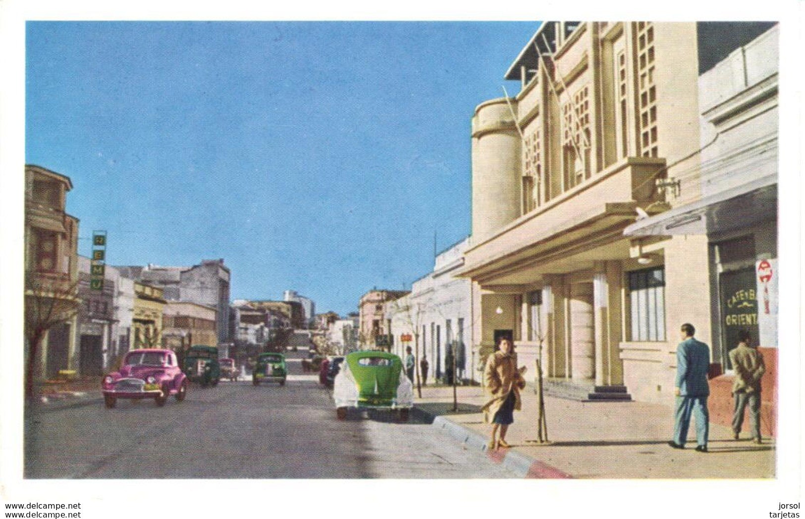 POSTAL   - RIVERA  (R.O.U.) -URUGUAY -CALLE SARANDI-A LA DERECHA EL CLUB URUGUAY