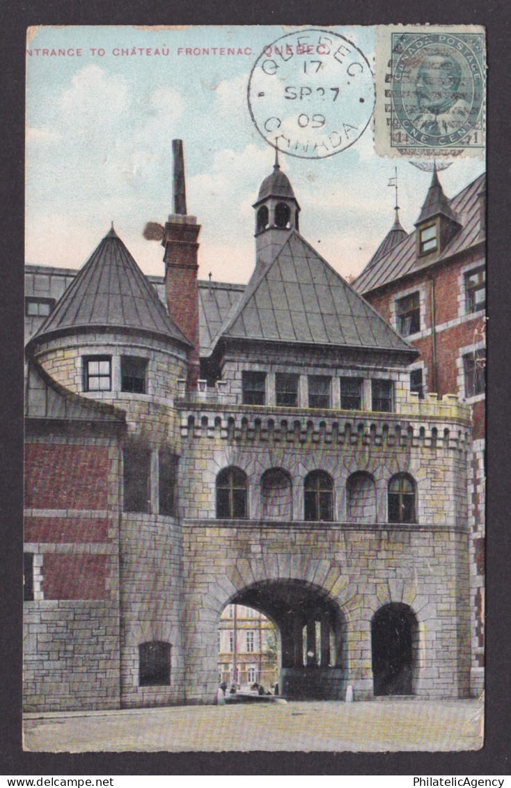 Postcard, CANADA, Quebec, Entrance to Chateau Frontenac
