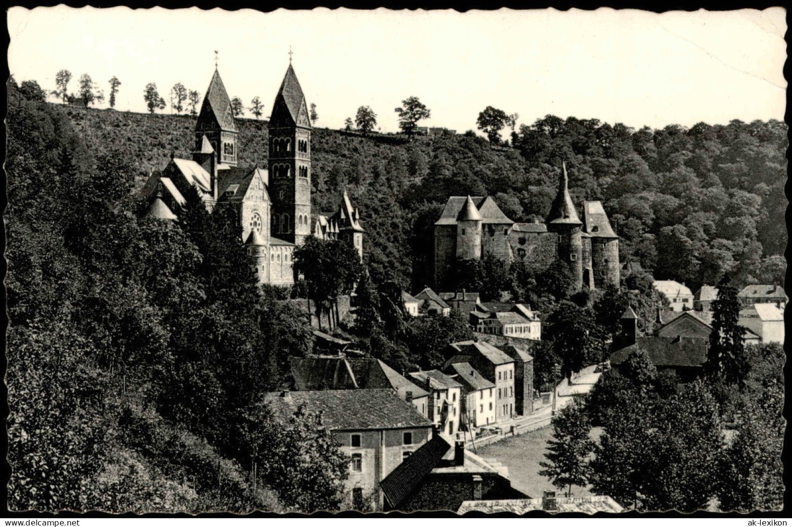 Postcard Clerf Clervaux CLERVAUX L'Église et le Château 1960