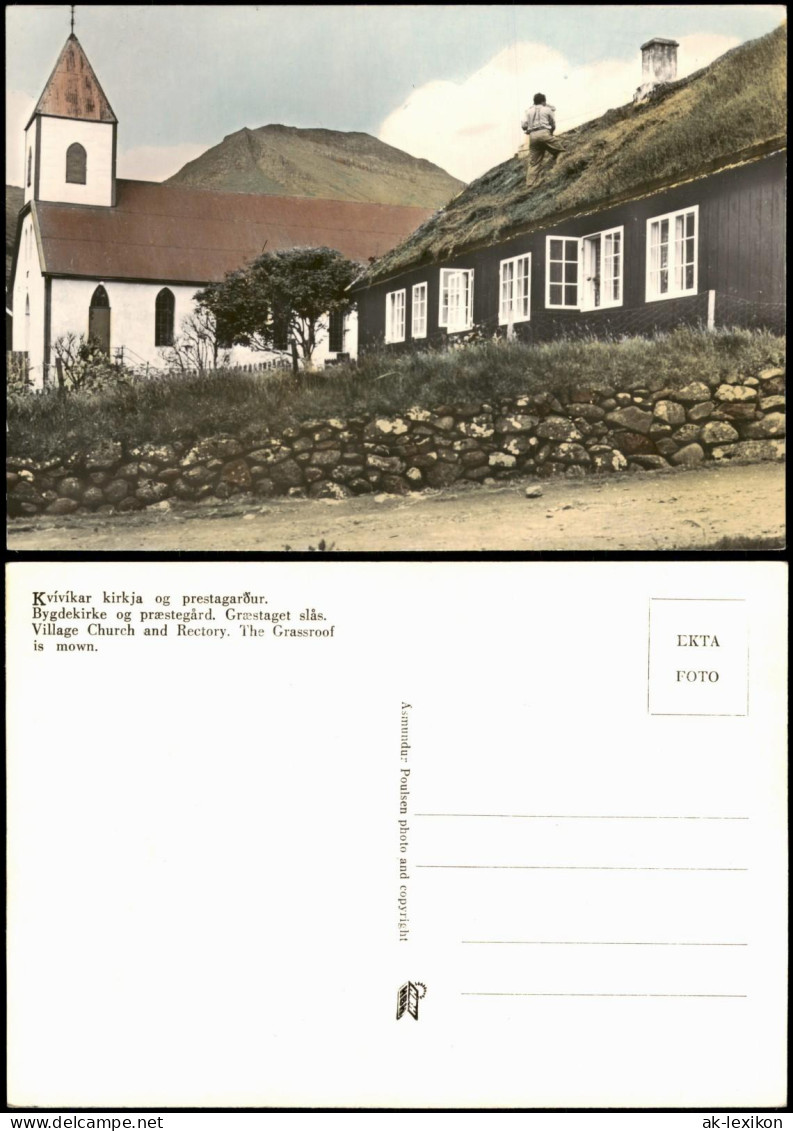 Postcard Kvívík Dorfkirche und Pfarrhof mit Grasdach-Mahd 1960