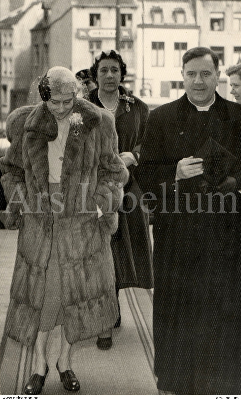 Postcard / ROYALTY / 1906 / Belgique / België / reine Elisabeth / koningin Elisabeth / Église Notre-Dame de la Chapelle