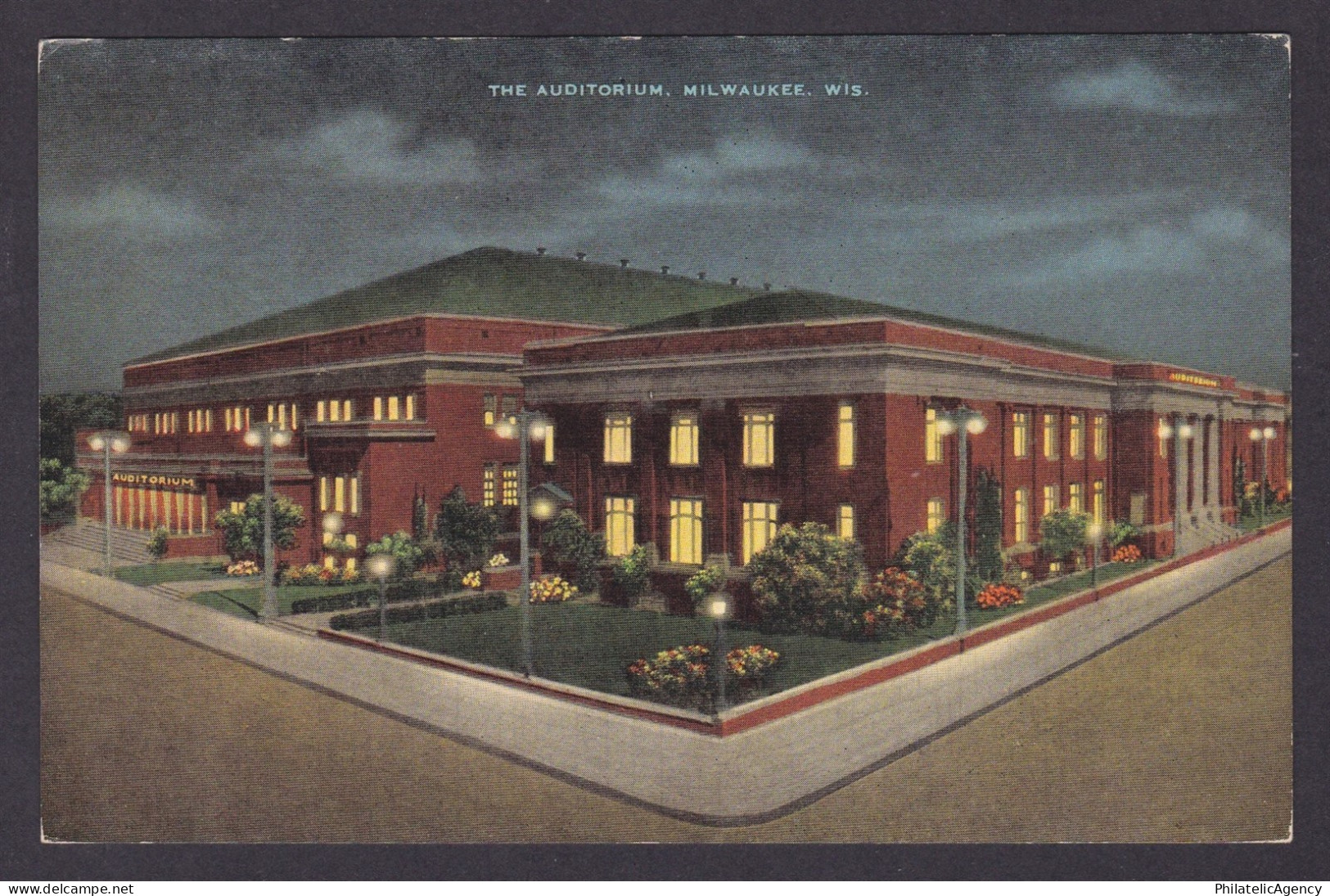 Postcard, United States, Milwaukee WI, The Auditorium