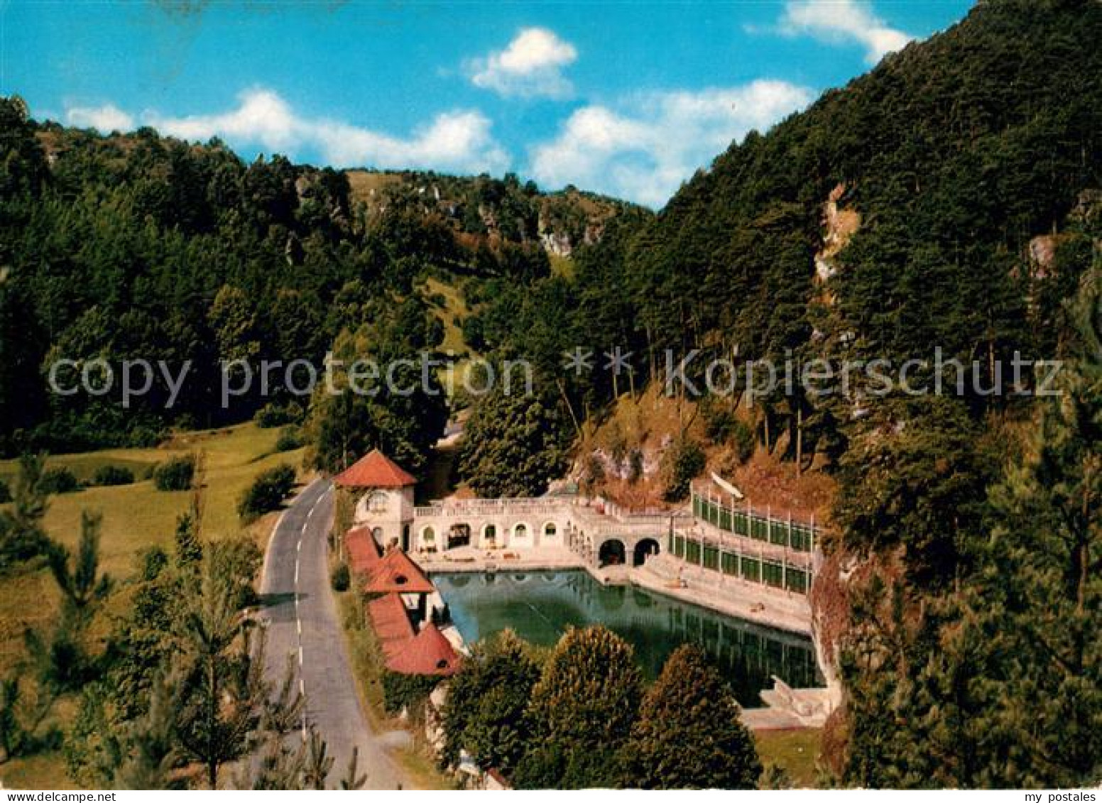 Pottenstein Oberfranken Felsenschwimmbad
