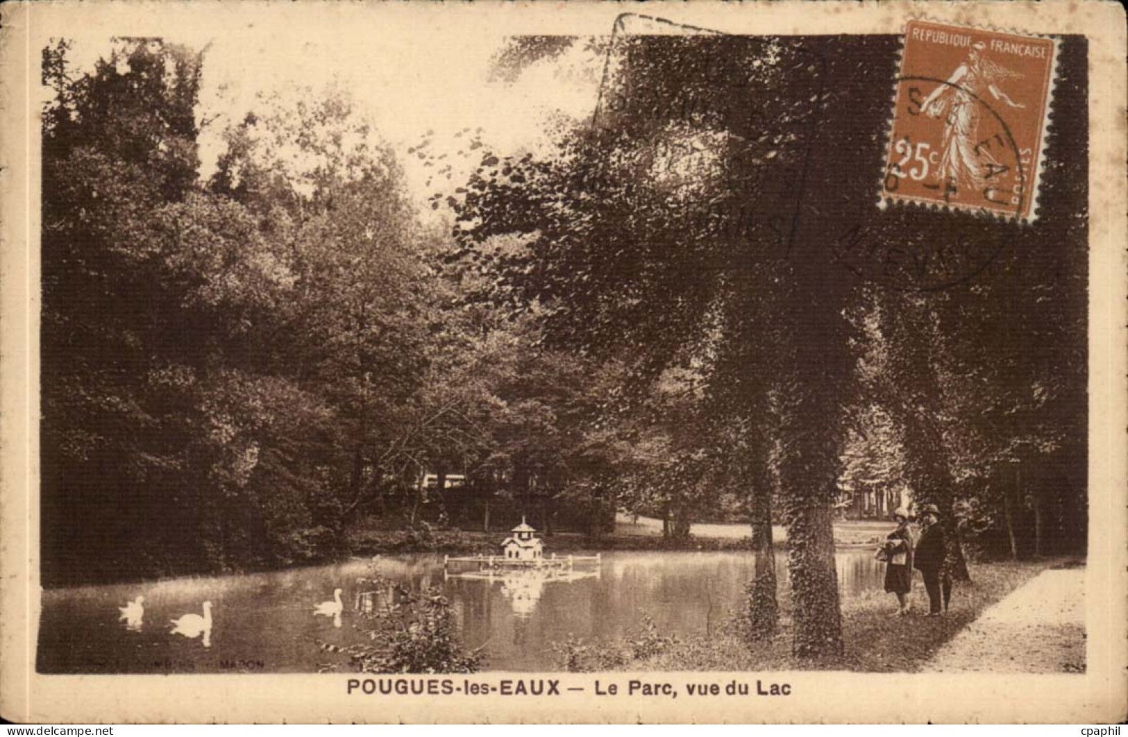 Pougues les Eaux CPA Le pac vu du lac
