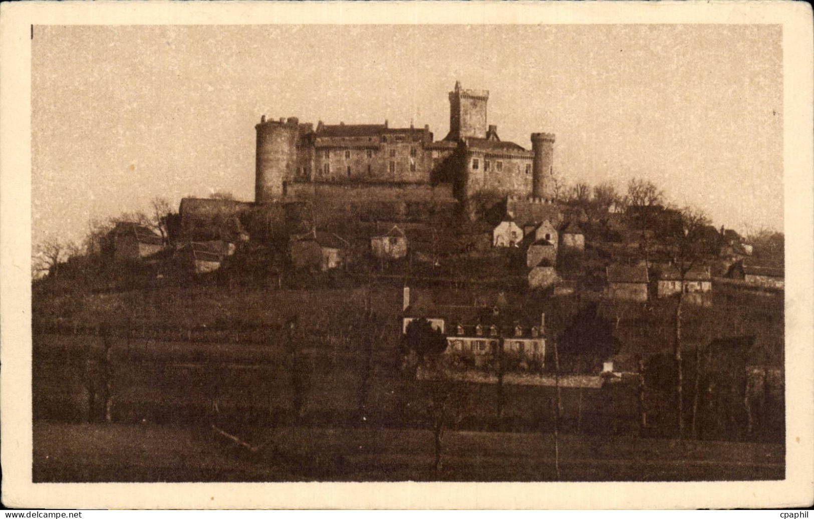 Pres de Bretenoux - Chateau de Castelnau - CPA