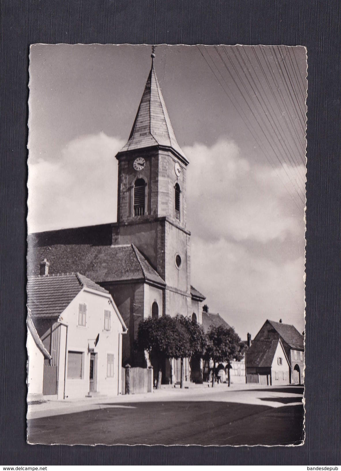 Prix fixe CPSM Fessenheim (68) Eglise et Rue Principale ( Ed. L.L. Mulhouse)