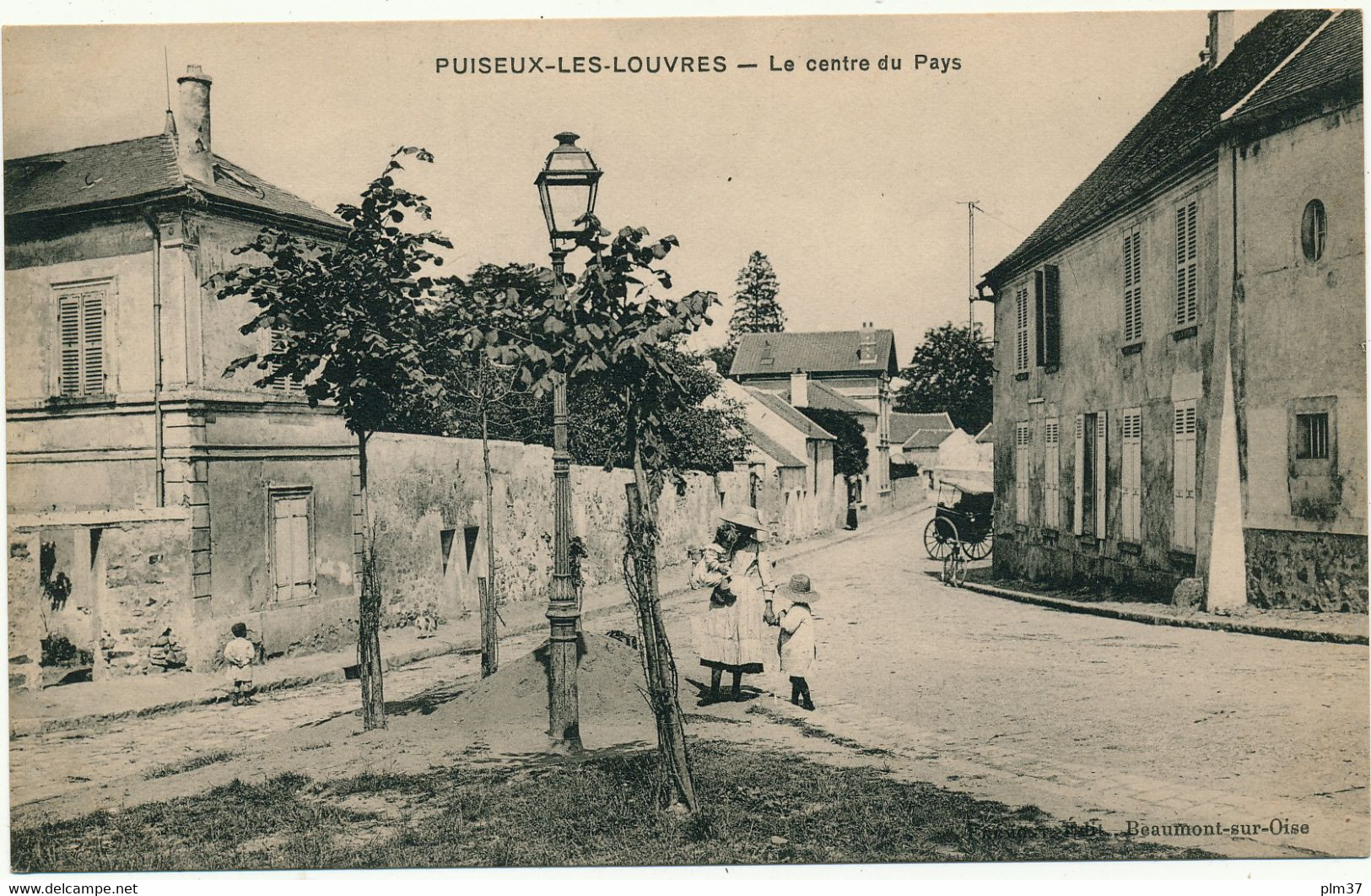 PUISEUX LES LOUVRES - Le Centre du Pays
