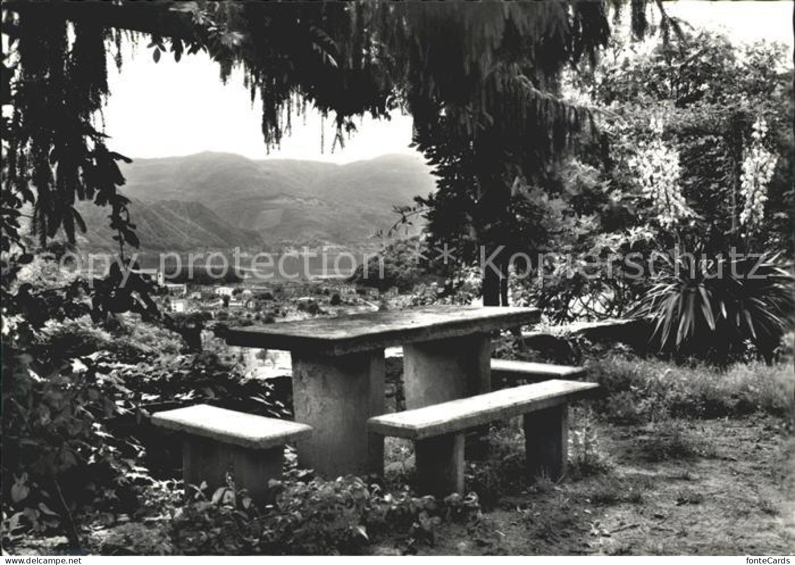 Pura Gartenpartie mit Luganersee