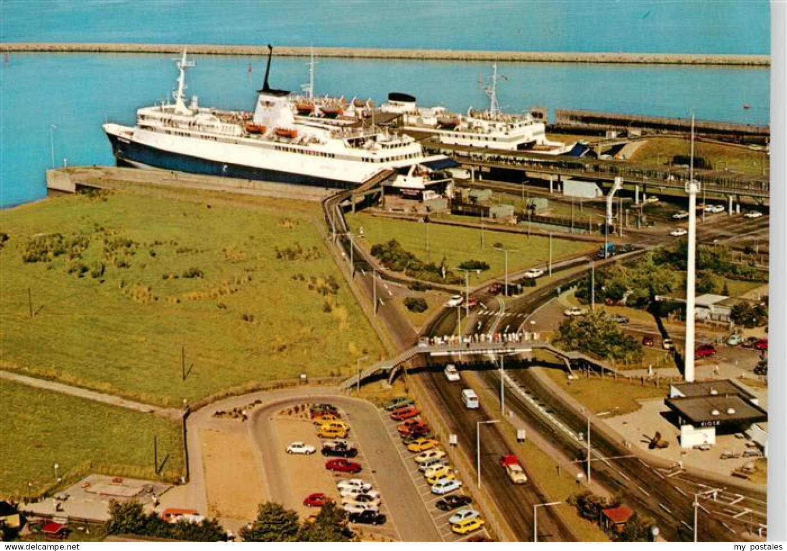 Puttgarden Fehmarn Schleswig-Holstein Faehrbahnhof Fehmarn-Kai Faehre Ostsee Fli