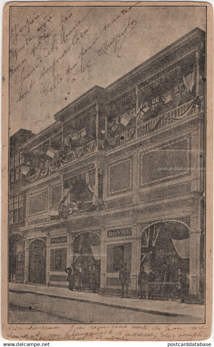 Quebec - PALAIS ROYAL - & building, flags, people