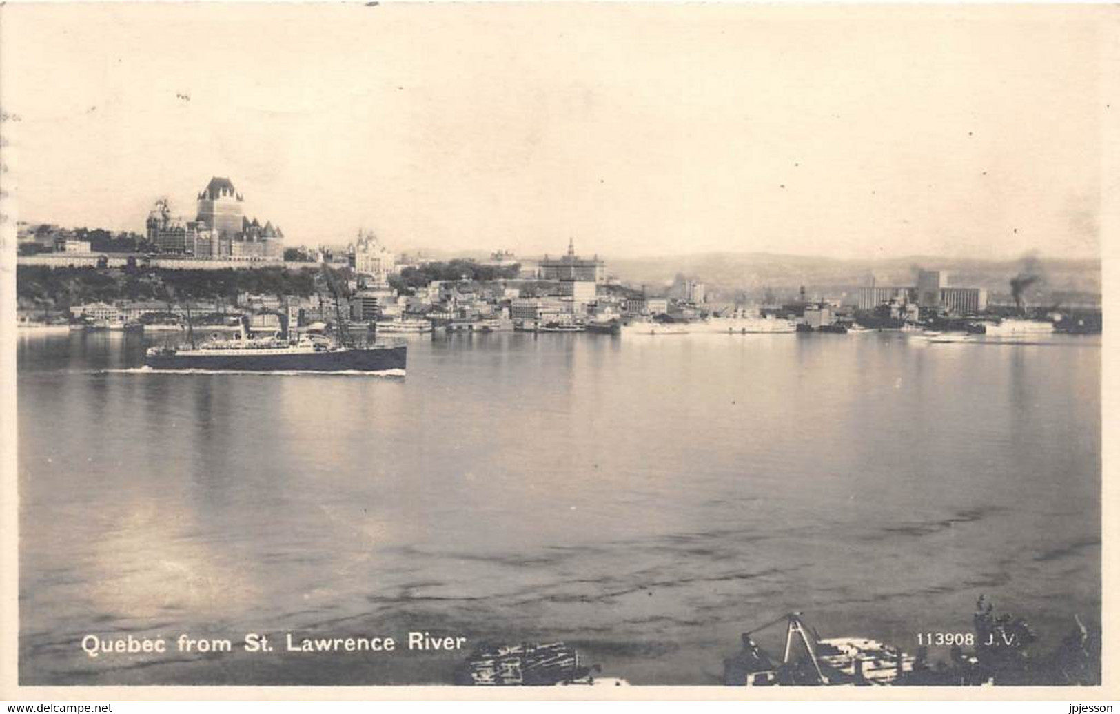 QUEBEC-VILLE - QUEBEC FROM SAINT LAWRENCE RIVER - BATEAU