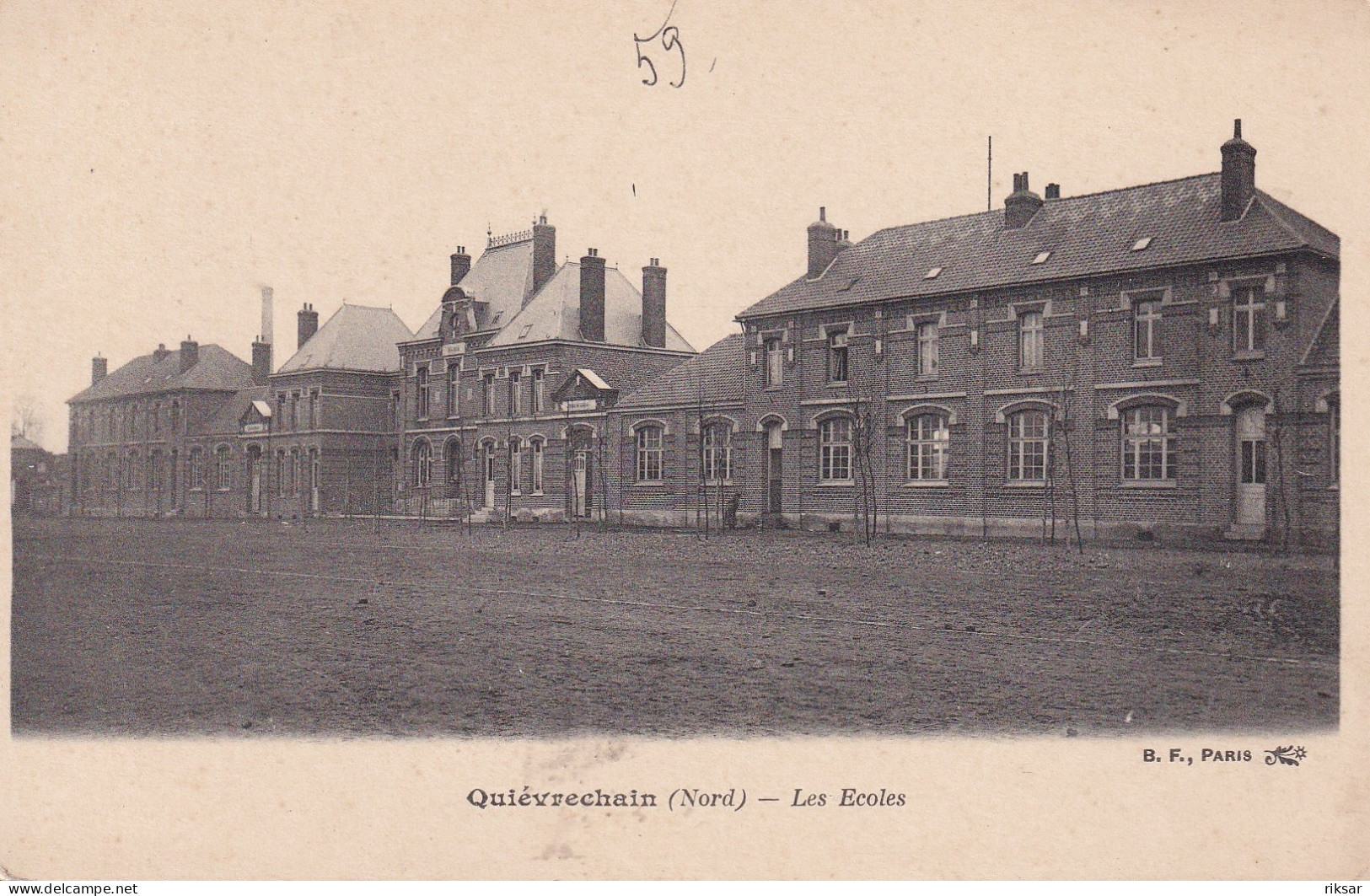 QUIEVRECHAIN(ECOLE)