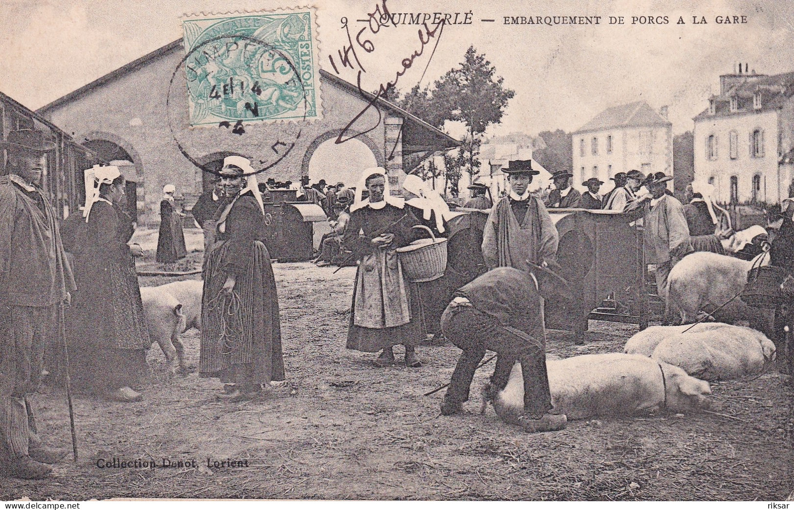 QUIMPERLE(EMBARQUEMENT DES COCHONS)