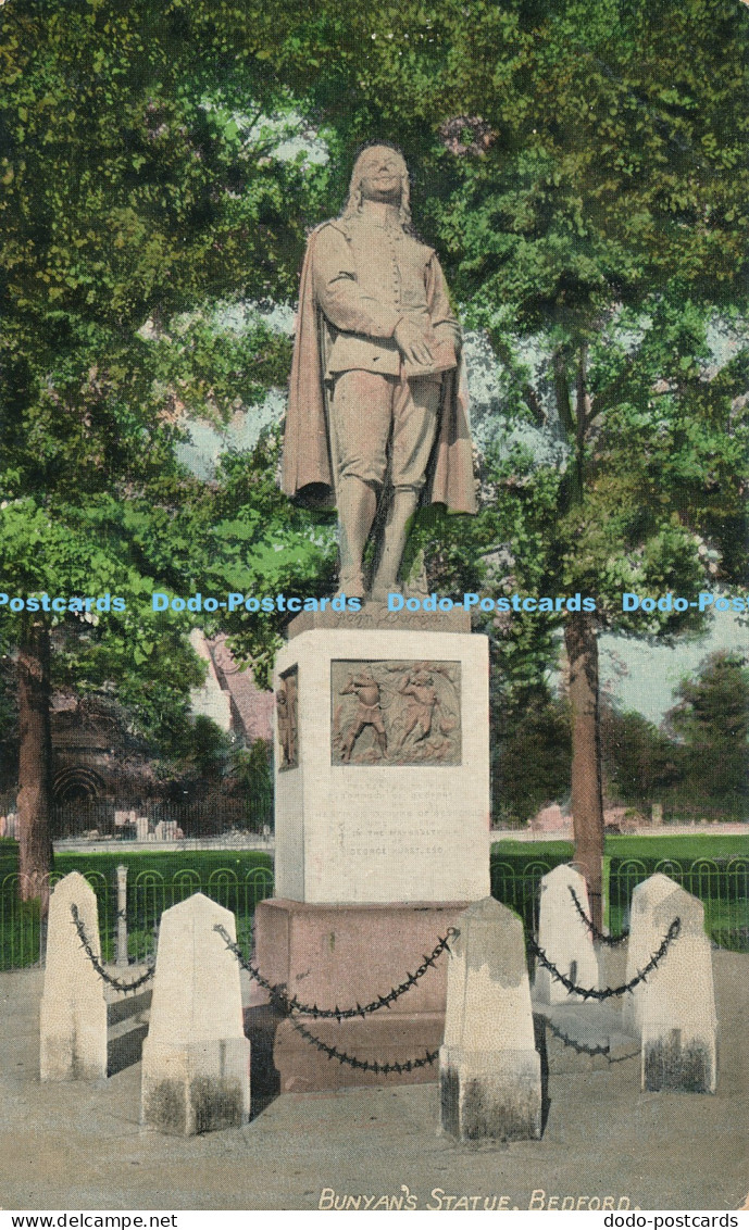 R002005 Bunyans Statue Bedford Valentine