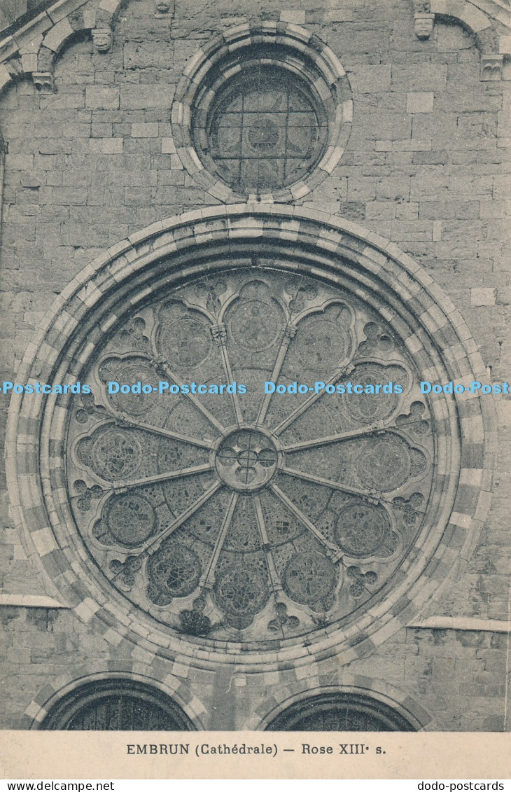 R005816 Embrun Cathedrale Rose XIII