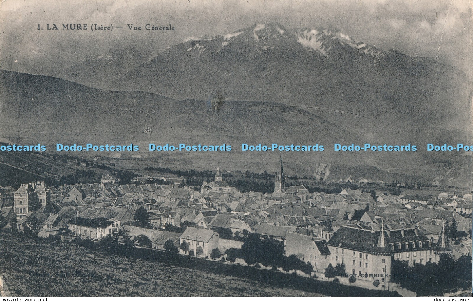 R011649 La Mure Vue Generale