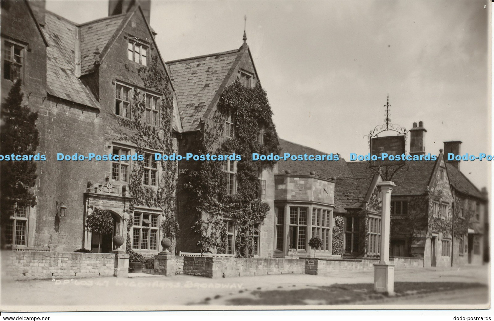 R012182 Lygon Arms Broadway RP