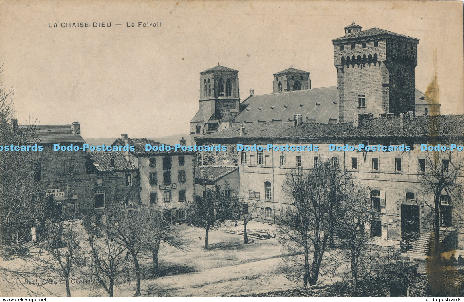 R013817 La Chaise Dieu Le Foirail B Hopkins