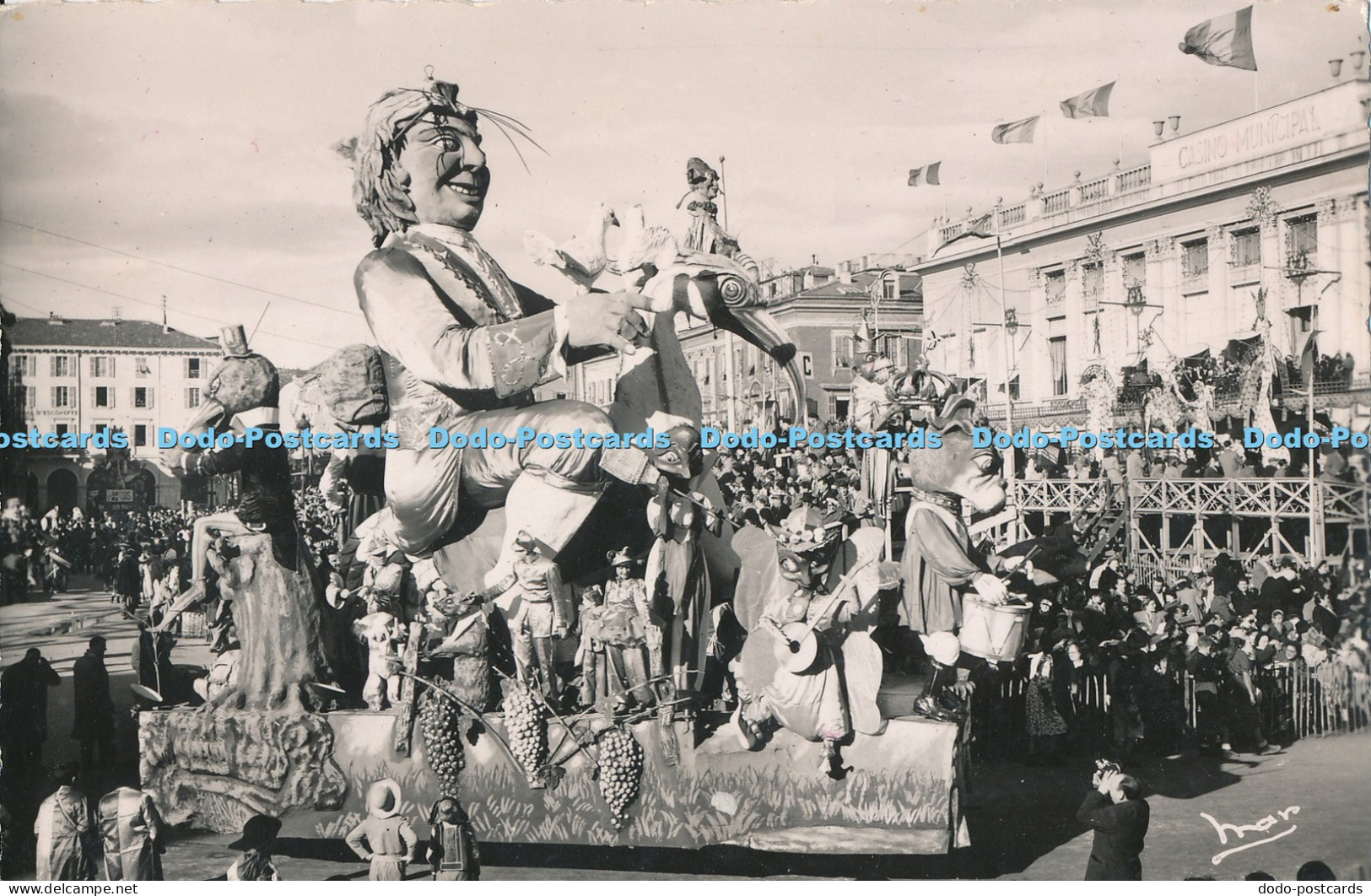 R017592 Carnaval de Nice Le Char de S M Carnaval LXVII RP