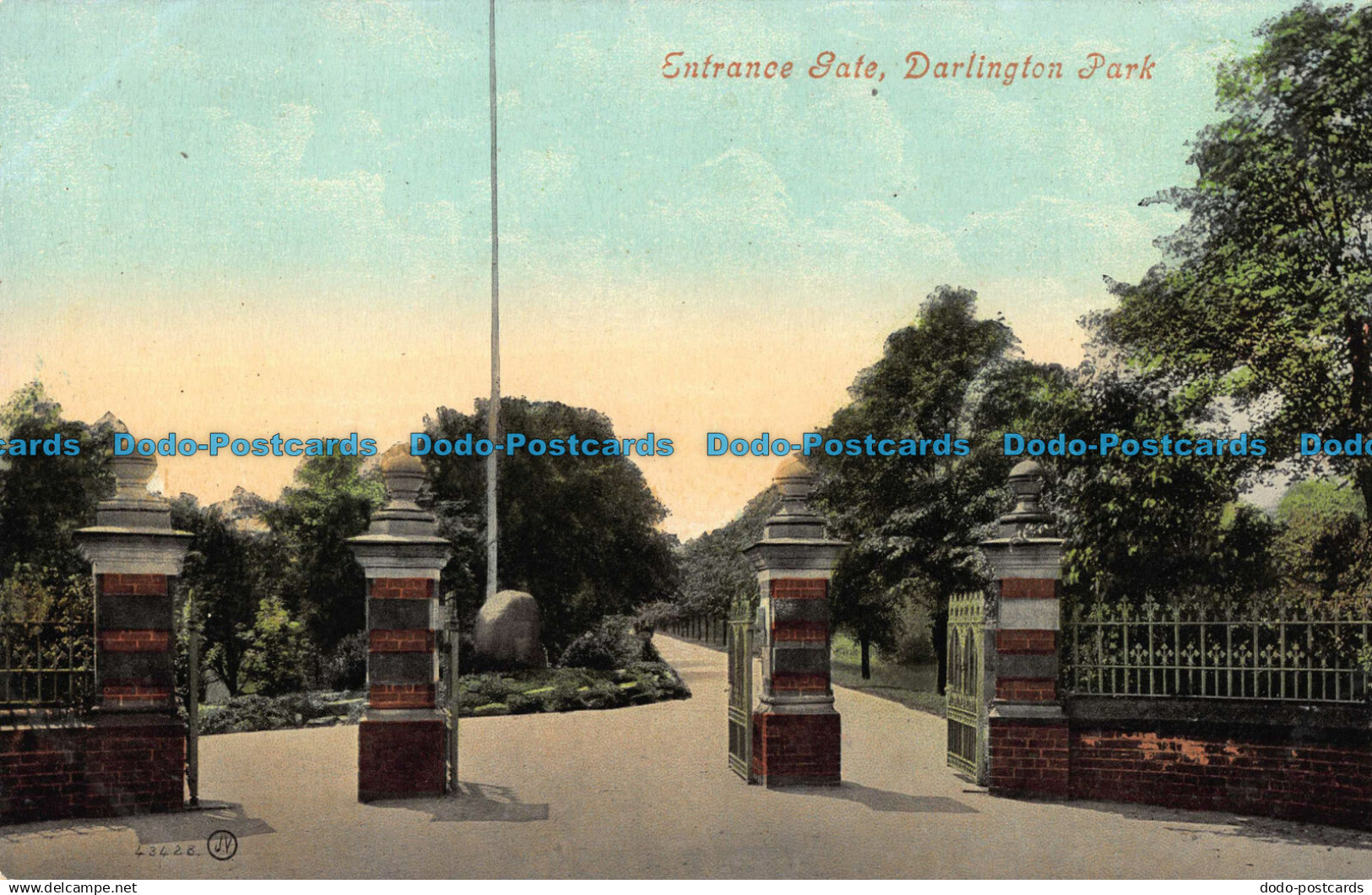 R041746 Entrance Gate. Darlington Park. Valentine