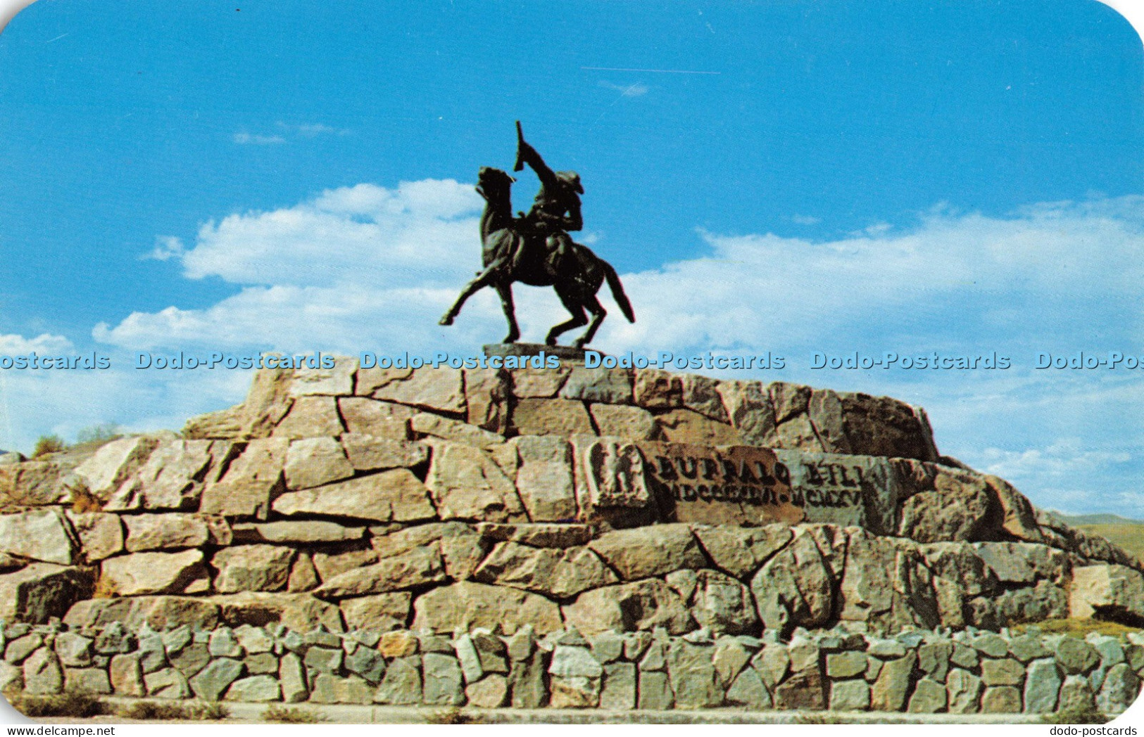 R044408 Buffalo Bill Monument at Cody Wyoming Dexter