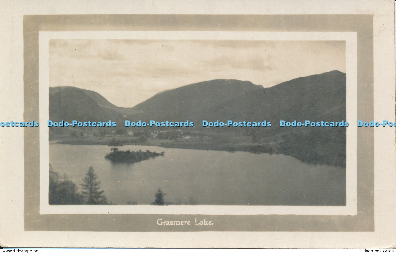R046595 Grasmere Lake