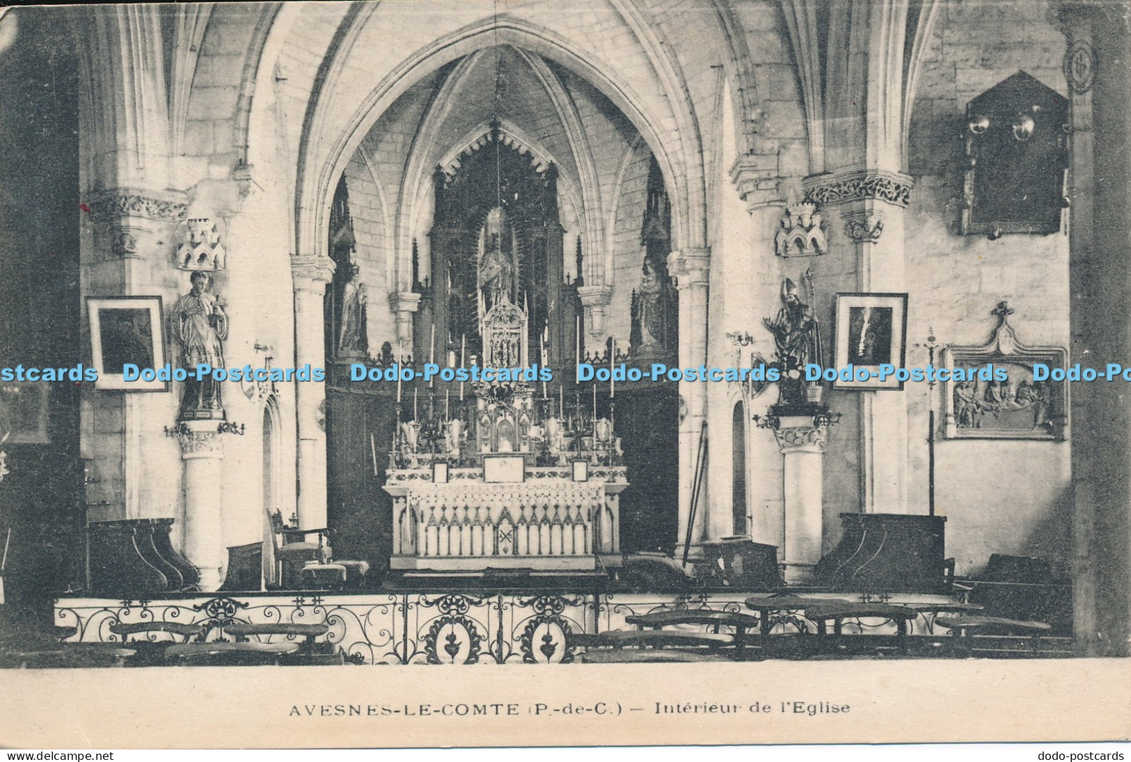 R047992 Avesnes le Comte Interieur de l Eglise D A Longuet