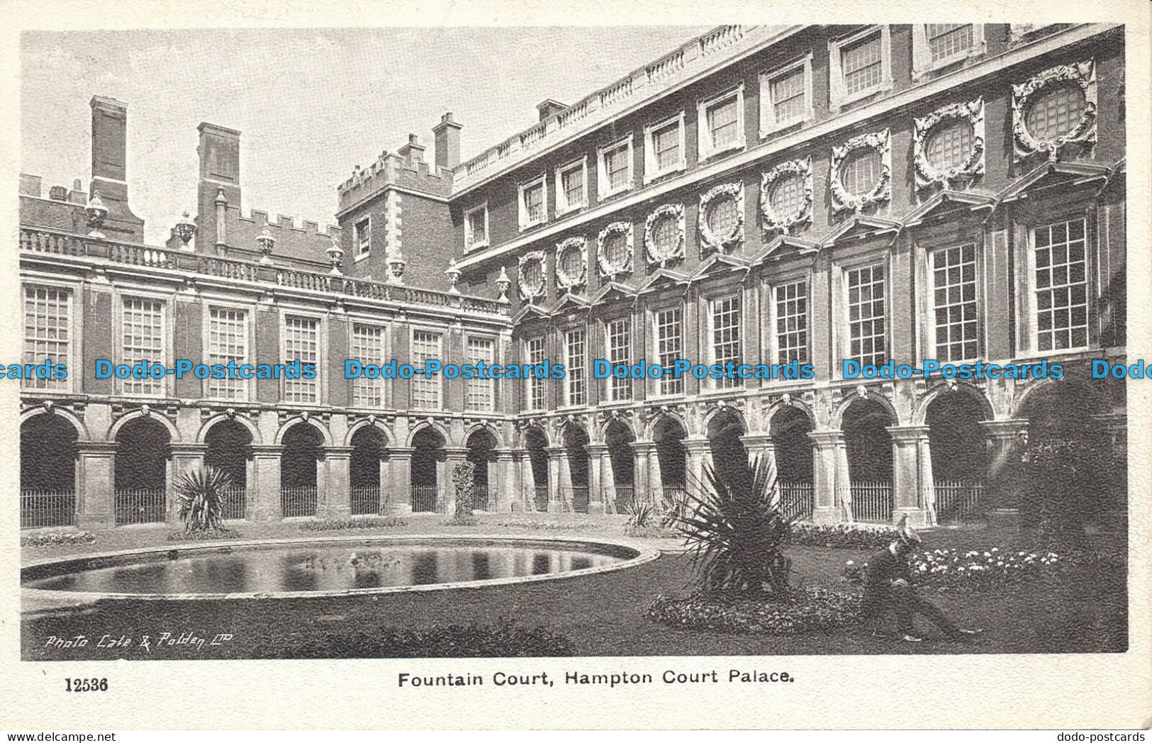 R048110 Fountain Court. Hampton Court Palace. Gale and Polden