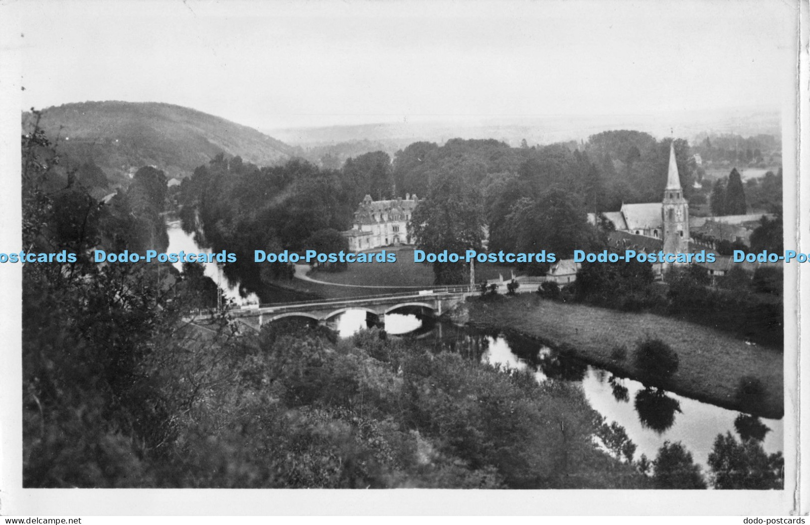 R051406 Acquigny Le Chateau et la Vallee d Eure Cordonnier